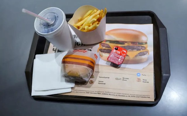 Chuỗi đồ ăn nhanh của Nga đánh gục McDonalds, tuyên bố vươn ra thế giới - Ảnh 2.