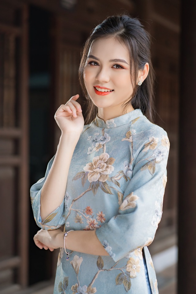 Profile Tân Hoa hậu Du lịch Việt Nam: Người dẫn chương trình quen thuộc của VTV, thành tích học tập đáng ngưỡng mộ - Ảnh 2.