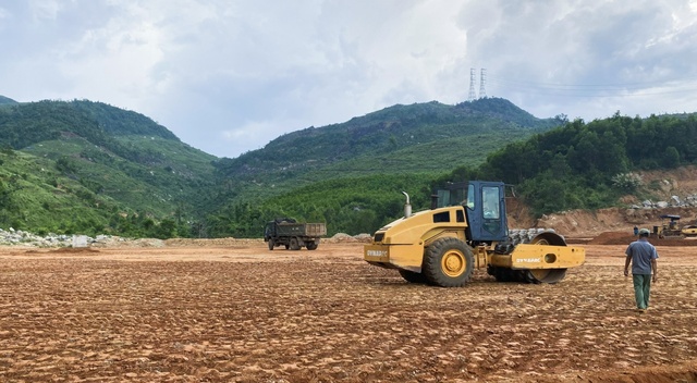 Giải phóng mặt bằng cho cao tốc Bắc - Nam ở 12 tỉnh thành đang chậm tiến độ ra sao? - Ảnh 1.