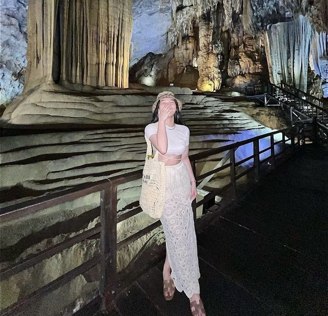 Discover the majestic and unspoiled beauty of Quang Binh's "cave kingdom" - Photo 11.