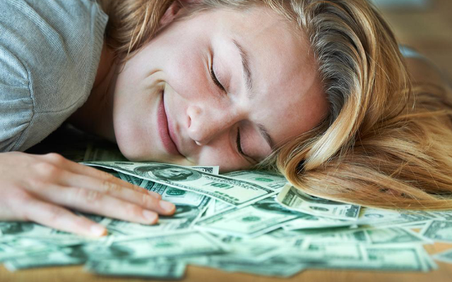 Tiền nhiều có 'mua' được hạnh phúc không? Đây là câu trả lời của Viện Hàn lâm Khoa học Quốc gia Mỹ: Cực bất ngờ
