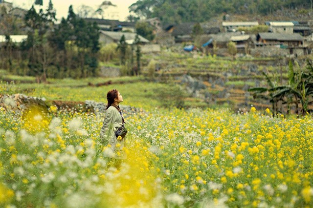 Hà Giang đang vào mùa đẹp nhất, ghé ngay những ngôi làng cổ đẹp và yên bình - Ảnh 8.