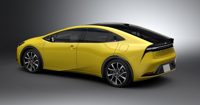 Prius 2023 ra mắt - xe hybrid đầu tiên của Toyota đại tu để giành giật người dùng trong kỷ nguyên xe điện - Ảnh 5.