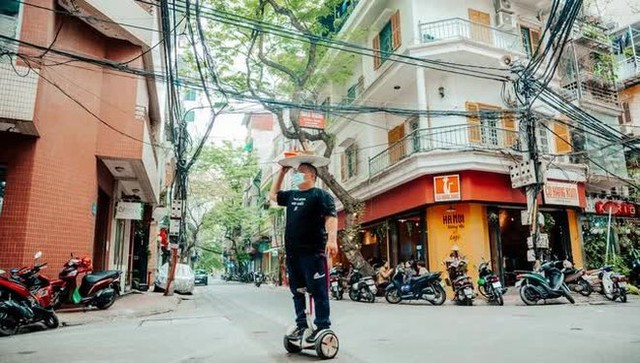 Restaurants with a unique service style in Vietnam make diners laugh and cry - Photo 6.