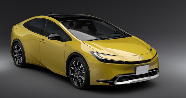 Prius 2023 ra mắt - xe hybrid đầu tiên của Toyota đại tu để giành giật người dùng trong kỷ nguyên xe điện - Ảnh 1.