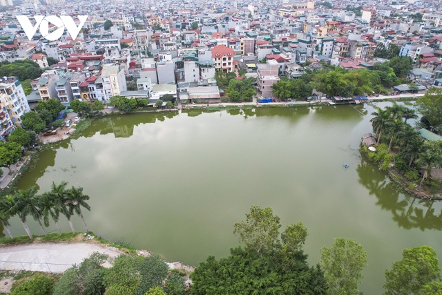 Điểm danh loạt hồ nước ở Hà Nội đứng trước nguy cơ bị san lấp để làm nhà, làm đường - Ảnh 7.