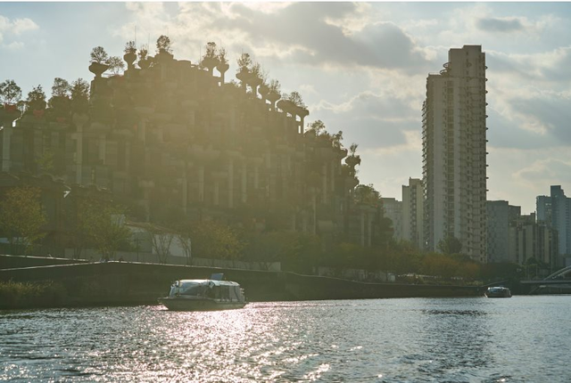 Thượng Hải đổ 5 tỷ USD đại tu, con sông đen kịt, bốc mùi thành nơi du thuyền thưởng ngoạn - Ảnh 3.