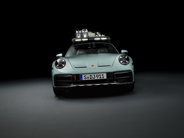 Porsche 911 Dakar ra mắt: Xe sang của nhà giàu thích nghịch cát - Ảnh 7.