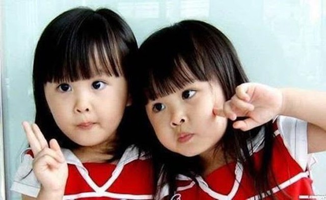 Gây bão từ khi 2 tuổi, cặp song sinh xinh đẹp nhất Đài Loan (Trung Quốc) sau 19 năm: Đỗ trường ĐH tiếng tăm, nhan sắc ngày càng thăng hạng - Ảnh 2.