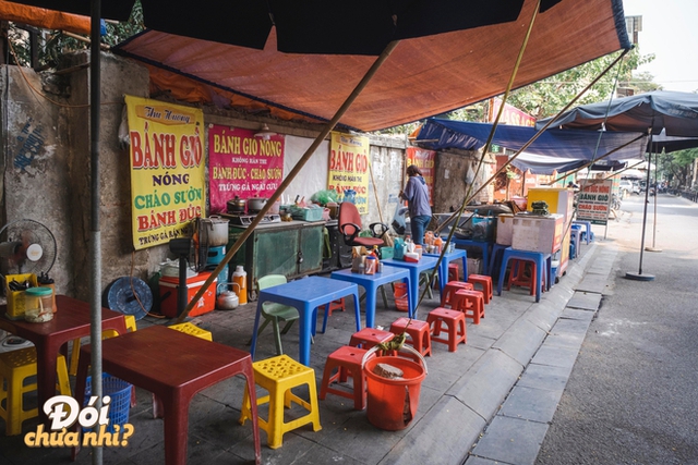 From time to time visit: "Snacks paradise" Nghia Tan market in Hanoi now how?  - Photo 4.