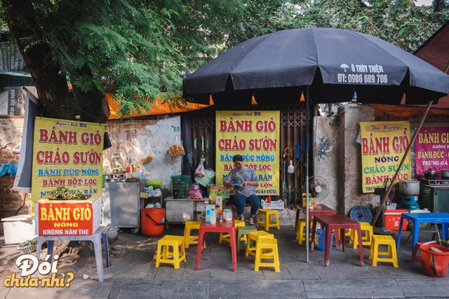 Lâu lâu lại ghé: “Thiên đường quà vặt” chợ Nghĩa Tân ở Hà Nội bây giờ thế nào? - Ảnh 2.