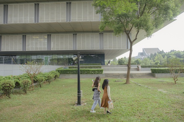 Hanoi Museum suddenly became a virtual living coordinate that young people hunted for because of new check-in corners - Photo 5.