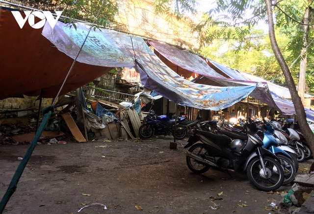 Nguy cơ cháy nổ cao tại các ki ốt cạnh khu tập thể Nguyễn Công Trứ, Hà Nội - Ảnh 12.