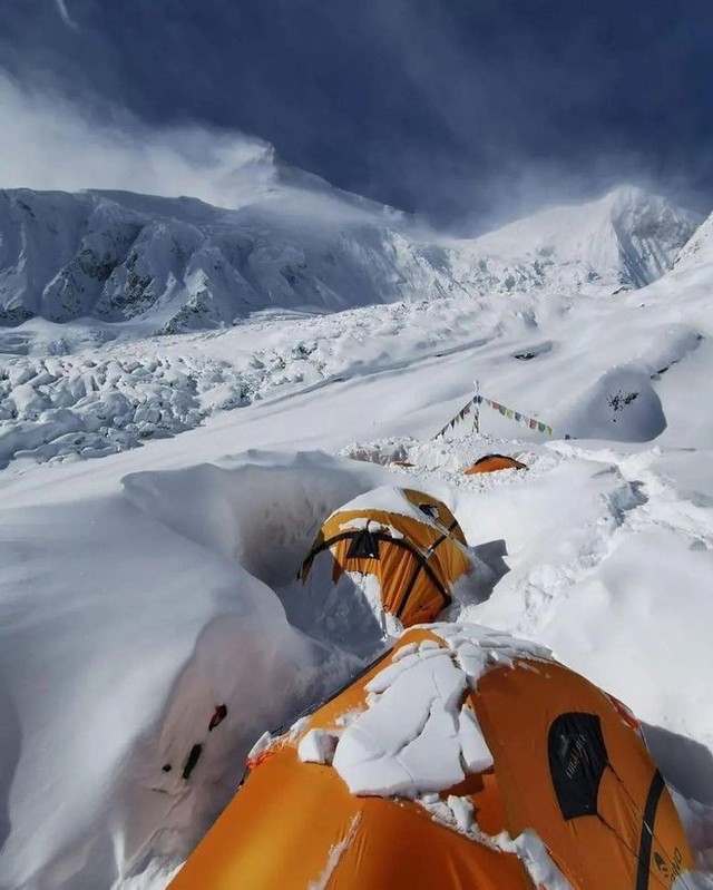  Cắm trại ngay giữa hố tuyết tại Nepal, trải nghiệm có 1-0-2 trong hành trình chinh phục đỉnh Everest - Ảnh 6.