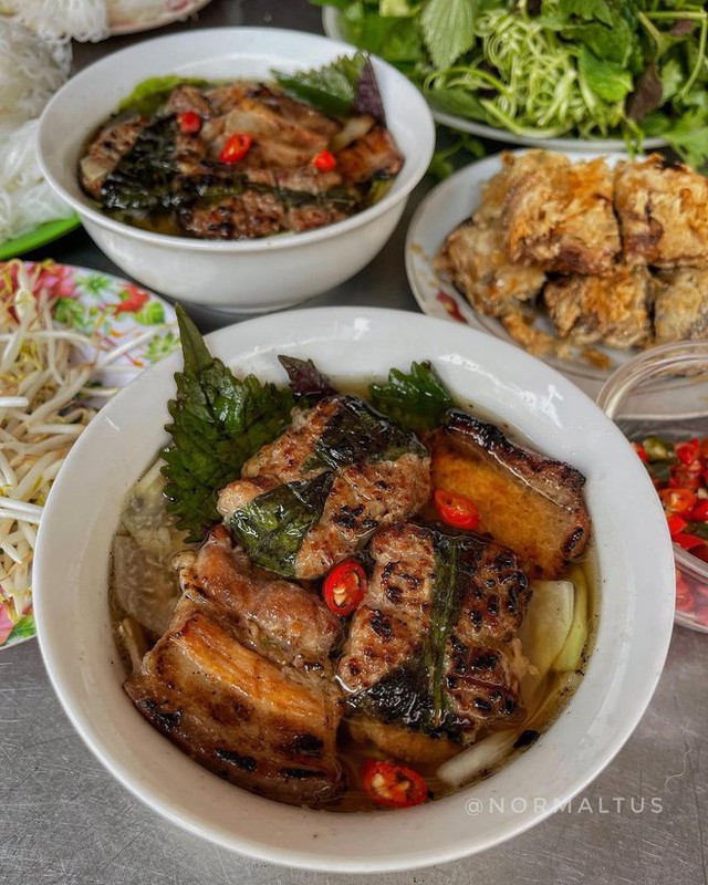 Present in every corner of Hanoi, but where is the "true love" bun cha restaurant?  - Picture 10.