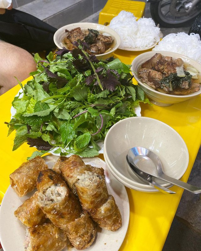 Present in every corner of Hanoi, but where is the "true love" bun cha restaurant?  - Photo 6.