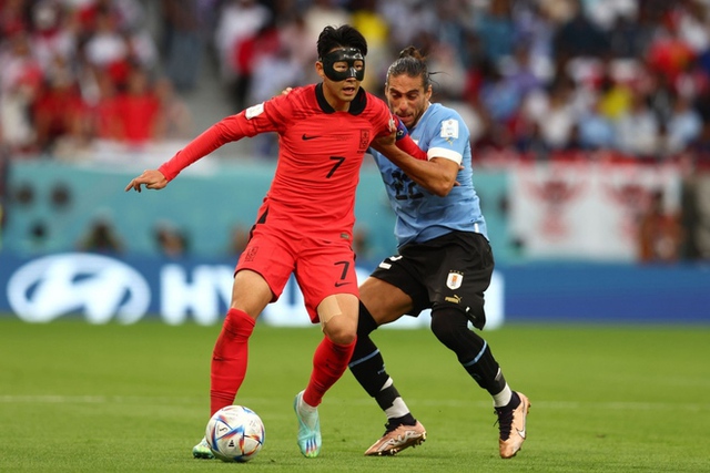 Cận cảnh chiếc mặt nạ của Son Heung-min gây sốt trận Uruguay hòa Hàn Quốc - Ảnh 3.