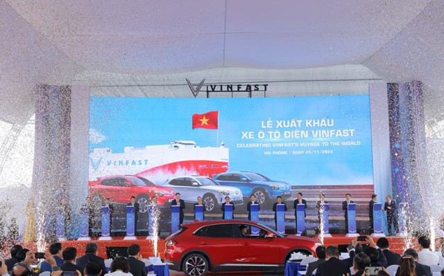 Thủ tướng Phạm Minh Chính: VinGroup - VinFast chính là đại diện tiêu biểu cho một thế hệ doanh nghiệp mới năng động, sáng tạo, tự tin