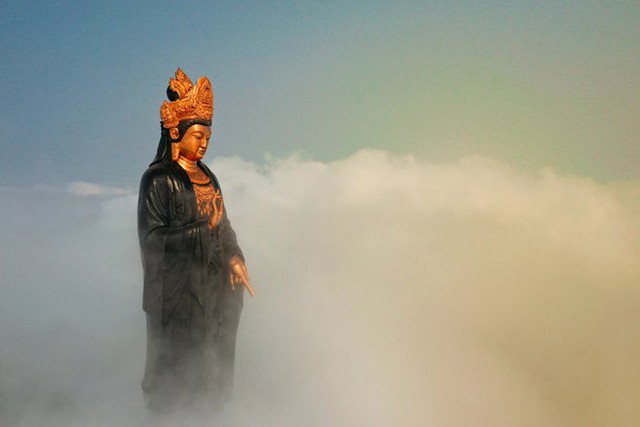 Why is Ba Den Mountain - the place with the highest bronze Buddha statue in Vietnam, called the First Thien Son?  - Photo 6.