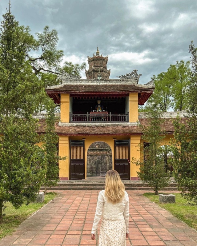 Explore the 'curse' of love at the most sacred ancient temple in Hue - Photo 8.