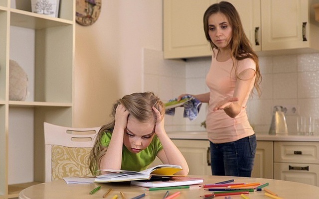 4 dấu hiệu điển hình của cha mẹ có EQ thấp, âm thầm “hủy hoại” con trẻ