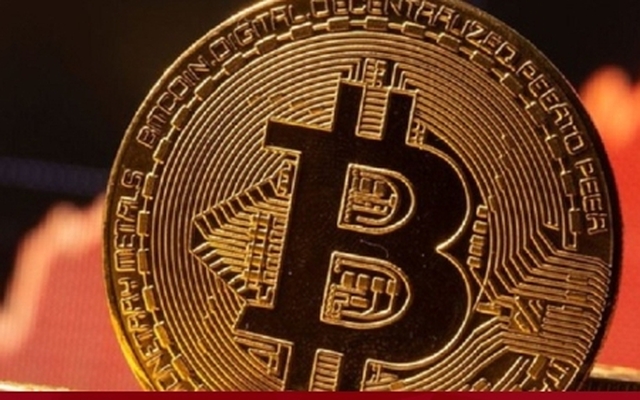 Bitcoin lại đỏ lửa, nhiều tiền ảo vốn hoá nhỏ hơn lao dốc.