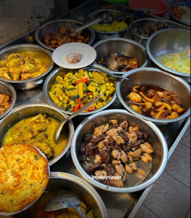 Vietnamese rice shops in the heart of the old town are priced from affordable to high-end - Photo 29.