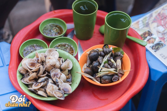  Theo chân du khách nước ngoài đi ăn ở Hà Nội: Toàn những món quen thuộc của giới trẻ Hà thành - Ảnh 22.