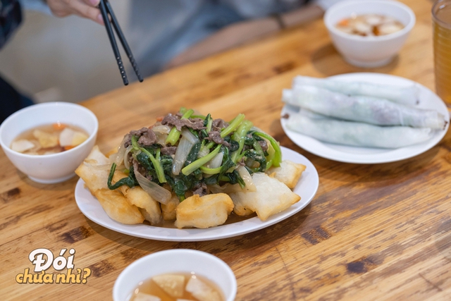  Theo chân du khách nước ngoài đi ăn ở Hà Nội: Toàn những món quen thuộc của giới trẻ Hà thành - Ảnh 32.