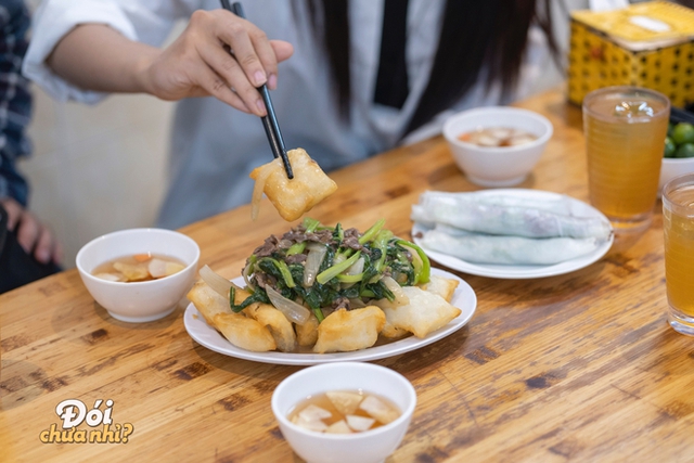  Theo chân du khách nước ngoài đi ăn ở Hà Nội: Toàn những món quen thuộc của giới trẻ Hà thành - Ảnh 31.