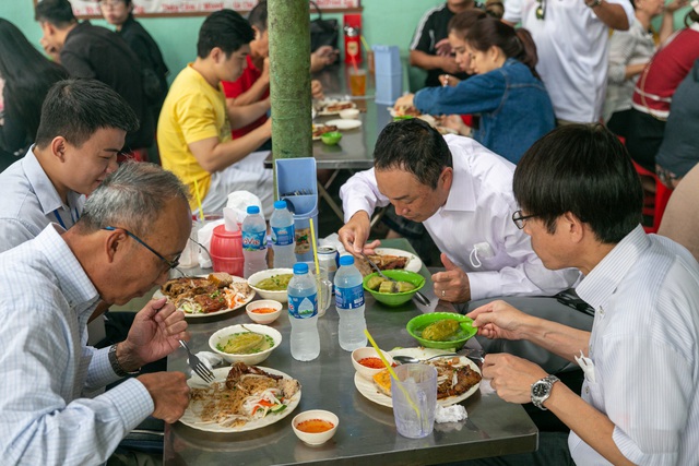 Treo mức giá thượng lưu cho món cơm tấm bình dân, điều gì vẫn giúp Ba Ghiền nườm nượp khách sau suốt nhiều năm? - Ảnh 14.