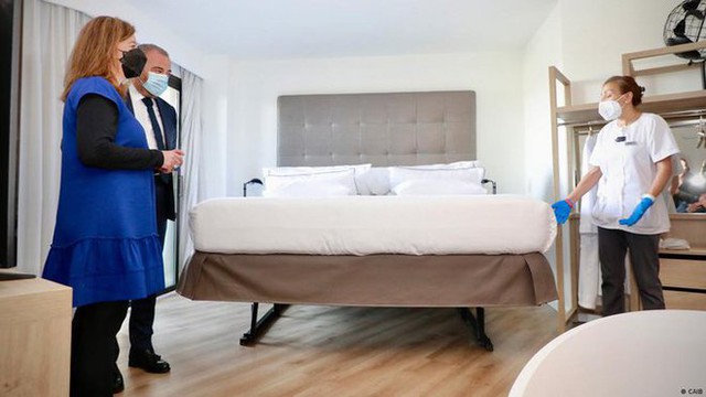  Tây Ban Nha: Góc khuất về công việc dọn phòng khách sạn  - Ảnh 2.