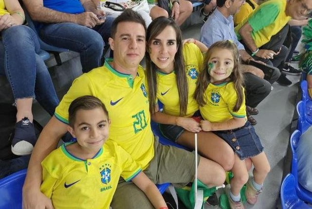 Gia đình 4 người nghỉ phép nửa tháng, chi 30.000 USD đi từ Brazil đển Qatar để xem World Cup nhưng phải ở trên tàu du lịch vì một lý do - Ảnh 2.