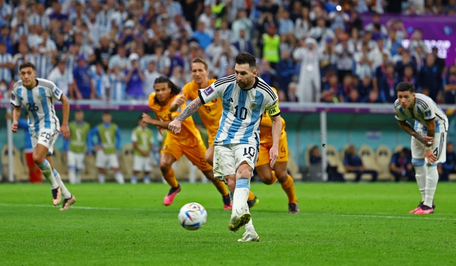 Messi kiến tạo và ghi bàn, Argentina loại Hà Lan ở loạt đấu súng định mệnh - Ảnh 20.
