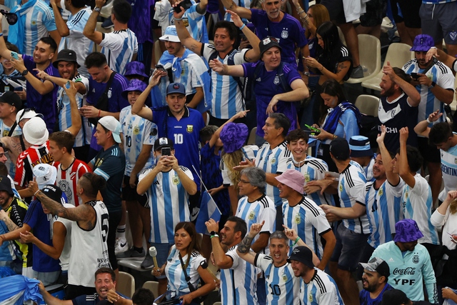 Messi kiến tạo và ghi bàn, Argentina loại Hà Lan ở loạt đấu súng định mệnh - Ảnh 7.