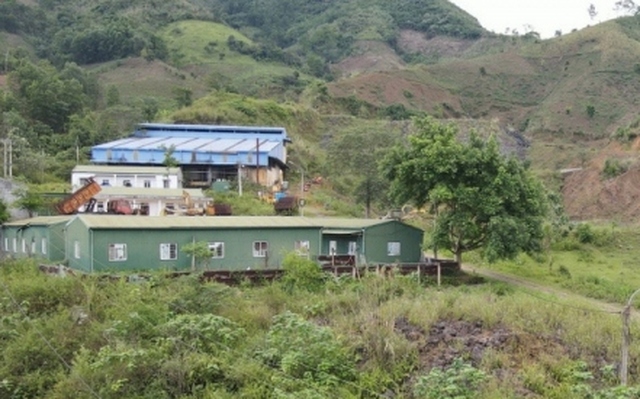 Công ty Cổ phần Phát triển khoáng sản IV hết hạn khai thác tại mỏ vàng Apeya, huyện Đakrông hơn 4 năm.