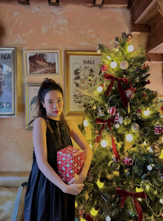  Dành cho hội mê sống ảo: Có 1 loạt quán cà phê trang trí Giáng sinh đẹp lung linh ở Hà Nội này!  - Ảnh 31.