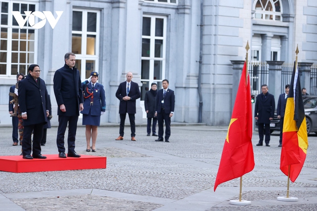 Thủ tướng Vương quốc Bỉ chủ trì lễ đón chính thức Thủ tướng Chính phủ Phạm Minh Chính - Ảnh 5.