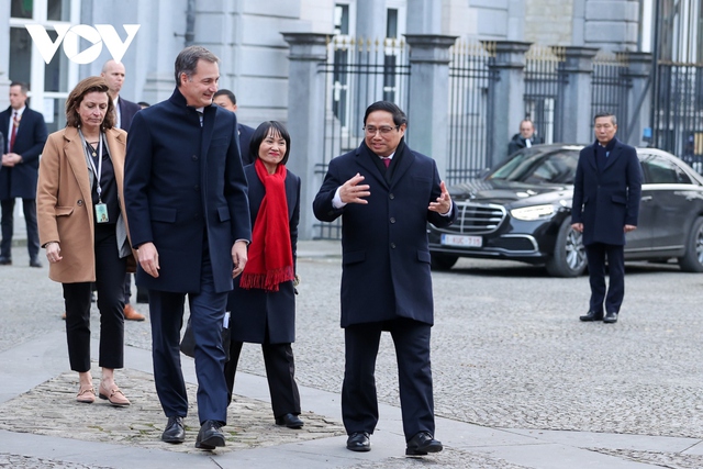 Thủ tướng Vương quốc Bỉ chủ trì lễ đón chính thức Thủ tướng Chính phủ Phạm Minh Chính - Ảnh 1.