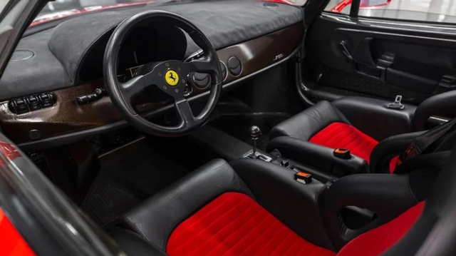Chiêm ngưỡng siêu xe Ferrari F50 35 năm tuổi vẫn đẹp như mới - Ảnh 3.