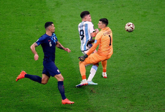 Tranh cãi về quả penalty của Argentina tại bán kết World Cup 2022 - Ảnh 1.