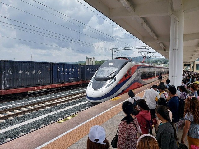 300 รถไฟบรรทุกสินค้า Made in China กำลังจะลงจอดในลาว: การรถไฟจีน-ลาวเปลี่ยนสถานีรถไฟเวียงจันทน์ให้กลายเป็นท่าเรือแห้งบนแผ่นดินใหญ่ - รูปภาพ 2