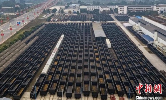 300 toa tàu hàng Made in China sắp đổ bộ vào Lào: Tuyến đường sắt Trung-Lào biến nhà ga Viêng Chăn thành cảng khô trên đất liền - Ảnh 1.