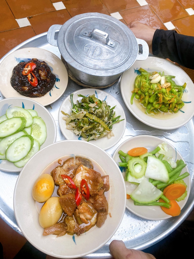 Quán cơm quê ở Phú Quốc được du khách rần rần ghé ăn, có cả những sao Việt đình đám - Ảnh 16.