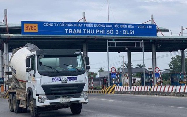 Cao tốc Biên Hoà - Vũng Tàu chưa dừng thu phí từ ngày 17/12 như thông báo trước đó của Cục Đường bộ.