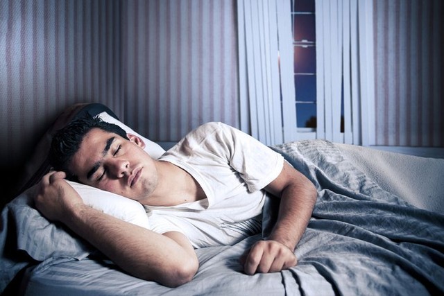 Nghiên cứu chỉ ra khung giờ vàng đi ngủ giúp cơ thể khỏe mạnh, kéo dài tuổi thọ - Ảnh 1.