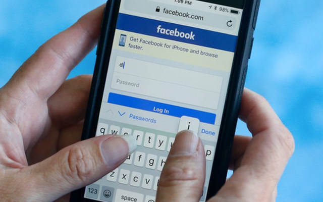 Các chuyên gia cảnh báo người dùng Facebook cần cẩn trọng với chiêu lừa đảo mới có tên Meta-Phish. Ảnh: New York Times