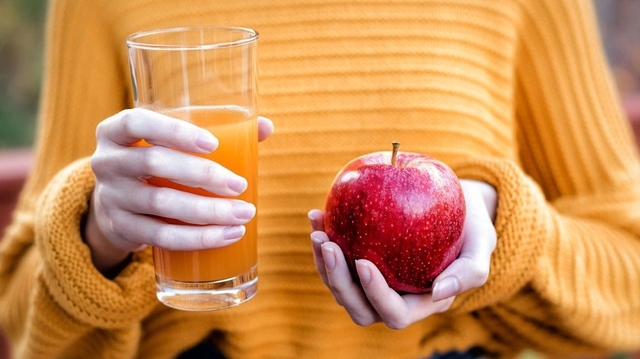 Ăn 1 quả táo/ngày, cơ thể bạn sẽ thay đổi như thế nào? Nhìn vào mỡ máu và cholesterol để thấy sự khác biệt lớn - Ảnh 2.