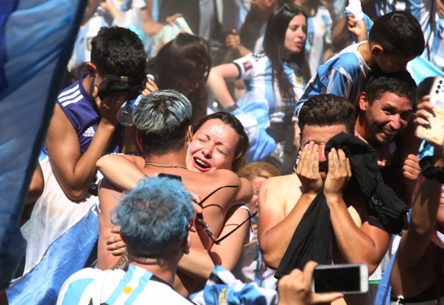 Biển người ăn mừng Argentina vô địch World Cup - Ảnh 4.