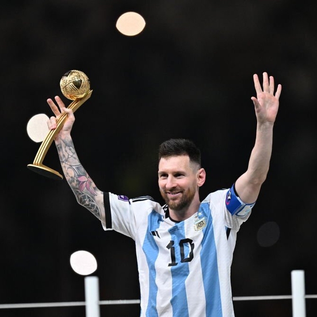 Sợi dây đỏ bí ẩn mang lại may mắn cho Messi tại World Cup cuối cùng trong sự nghiệp - Ảnh 5.